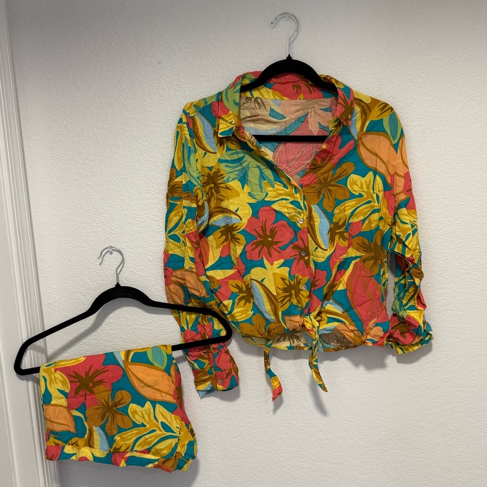 Women’s Vibrant Floral Two-Piece Linen Set